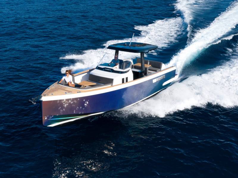 Vous êtes à la recherche d'un charter avec skiper sur la Côtes d'Azur?